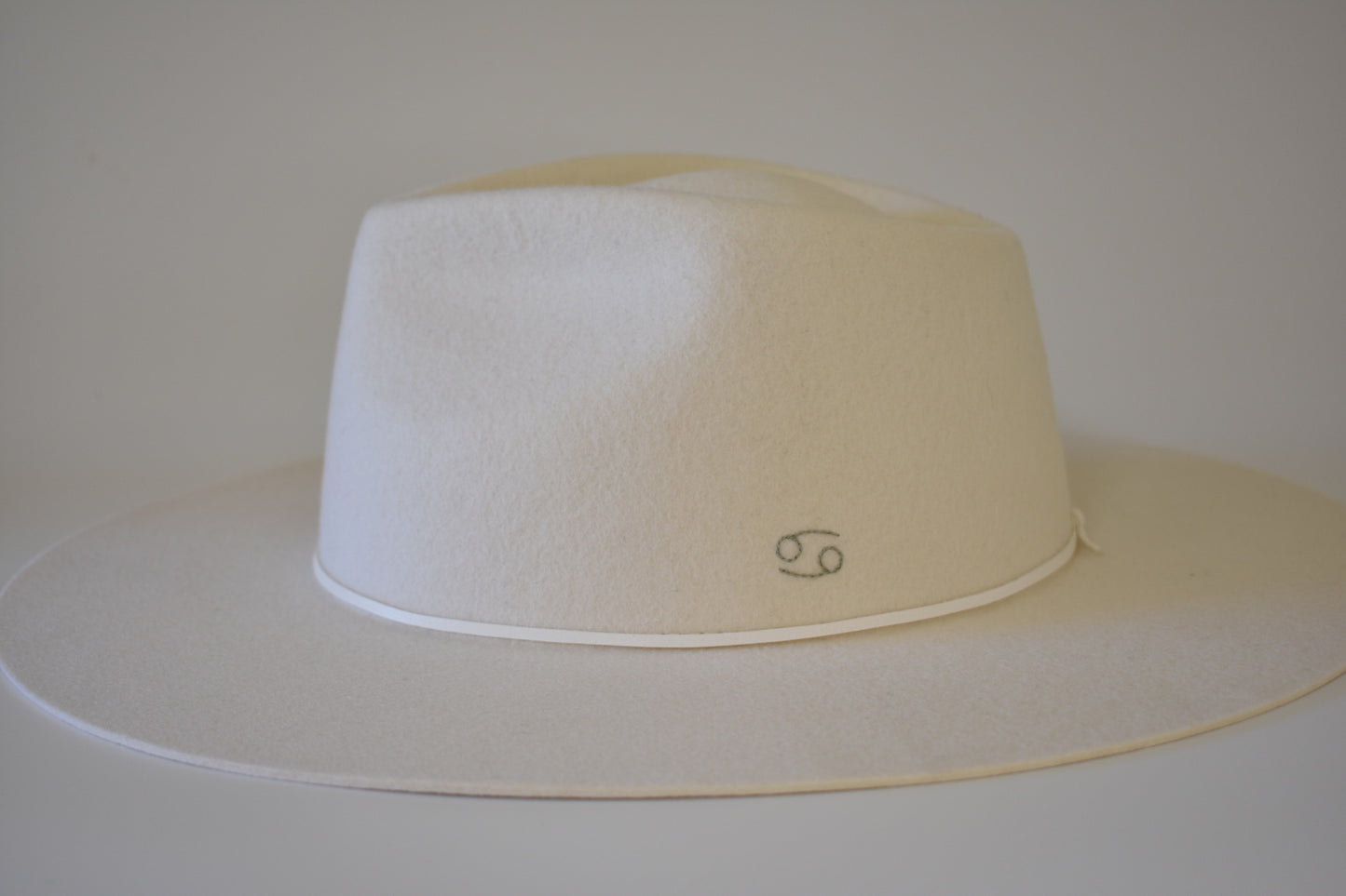 Zodiac Ellis Hat