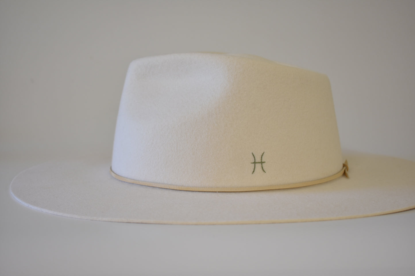 Zodiac Ellis Hat