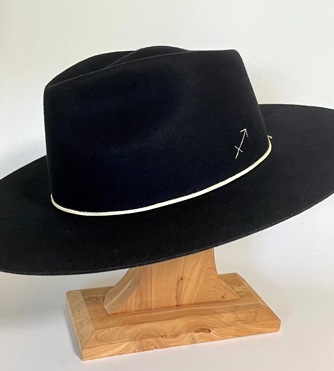 Zodiac Ellis Hat