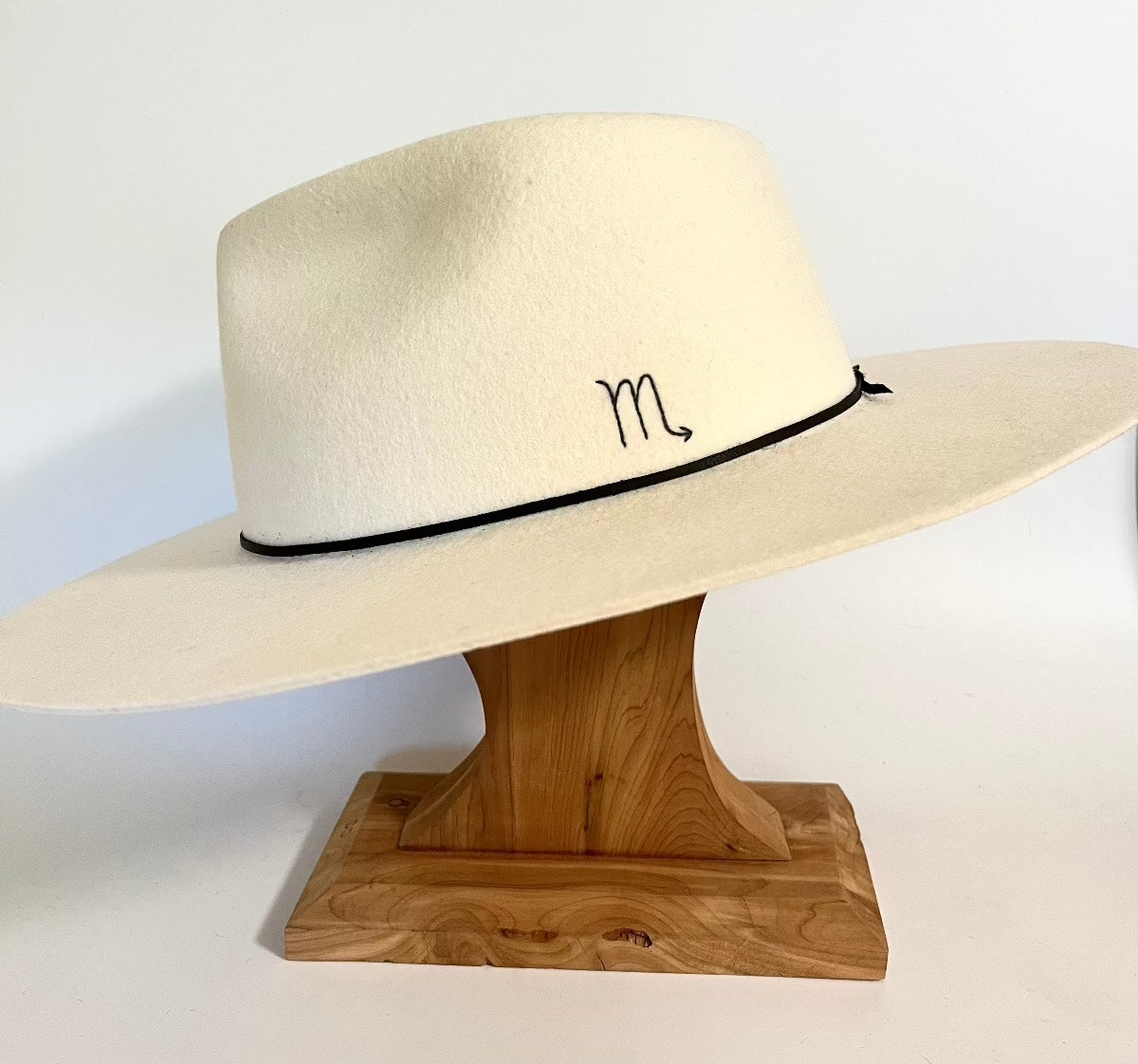 Zodiac Ellis Hat